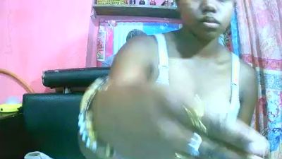 Princiah02 live cam on Cam4