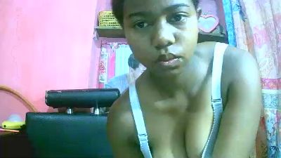 Princiah02 live cam on Cam4