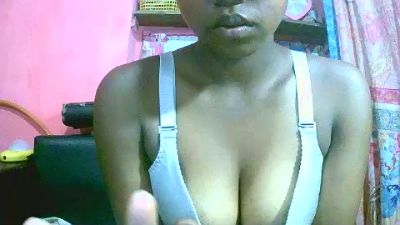 Princiah02 live cam on Cam4