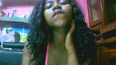 Princiah02 live cam on Cam4