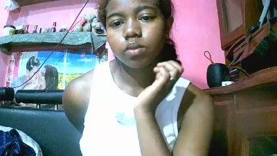 Princiah02 live cam on Cam4