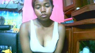 Princiah02 live cam on Cam4