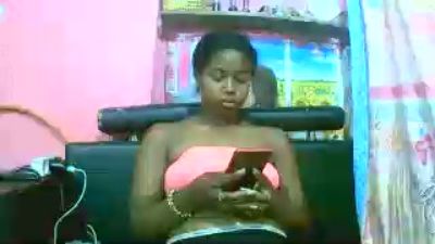 Princiah02 live cam on Cam4