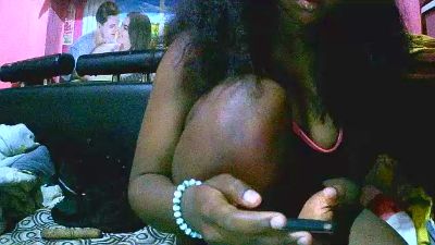 Princiah02 live cam on Cam4