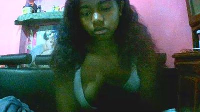 Princiah02 live cam on Cam4