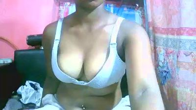 Princiah02 live cam on Cam4