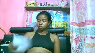 Princiah02 live cam on Cam4