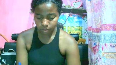 Princiah02 live cam on Cam4