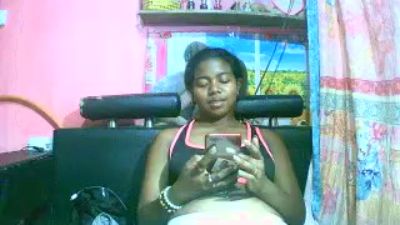 Princiah02 live cam on Cam4
