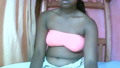 Princiah02 live cam on Cam4