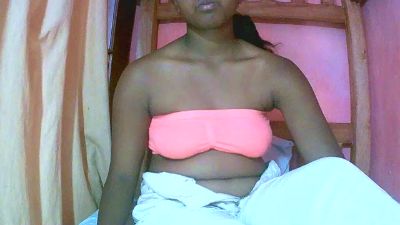 Princiah02 live cam on Cam4