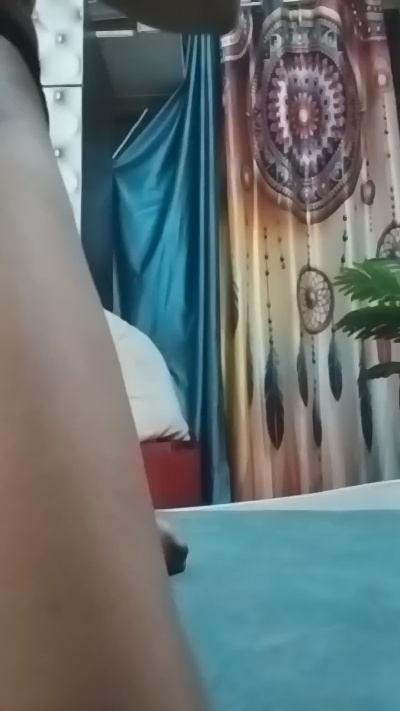 Priyaslay live cam on Cam4