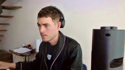 ProphetsRoom live cam on Cam4