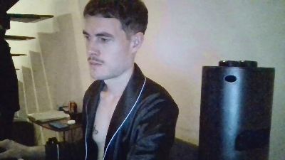 ProphetsRoom live cam on Cam4