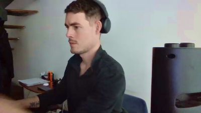ProphetsRoom live cam on Cam4