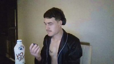 ProphetsRoom live cam on Cam4