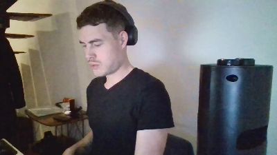 ProphetsRoom live cam on Cam4