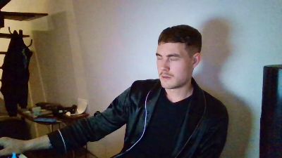 ProphetsRoom live cam on Cam4