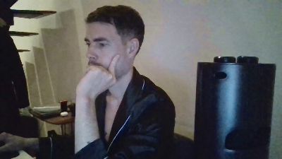 ProphetsRoom live cam on Cam4