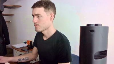 ProphetsRoom live cam on Cam4