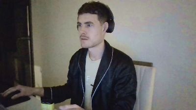 ProphetsRoom live cam on Cam4