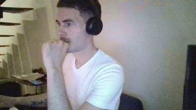 ProphetsRoom live cam on Cam4