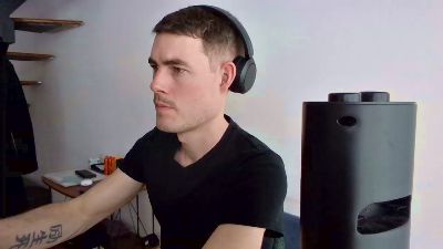 ProphetsRoom live cam on Cam4
