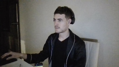 ProphetsRoom live cam on Cam4