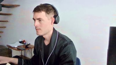 ProphetsRoom live cam on Cam4