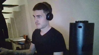 ProphetsRoom live cam on Cam4