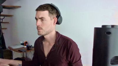 ProphetsRoom live cam on Cam4