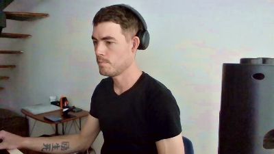ProphetsRoom live cam on Cam4