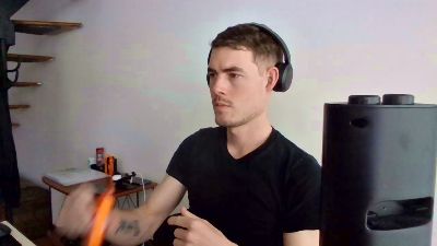 ProphetsRoom live cam on Cam4