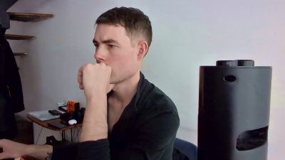 ProphetsRoom live cam on Cam4