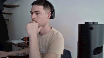 ProphetsRoom live cam on Cam4