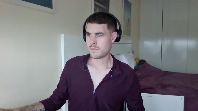 ProphetsRoom live cam on Cam4