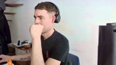 ProphetsRoom live cam on Cam4