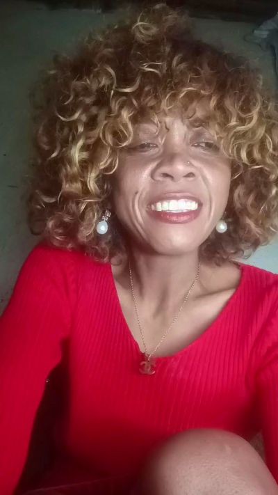 Ptitcurly live cam on Cam4