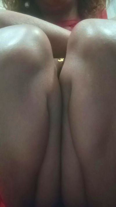 Ptitcurly live cam on Cam4