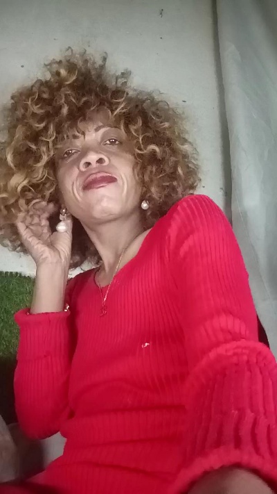 Ptitcurly live cam on Cam4