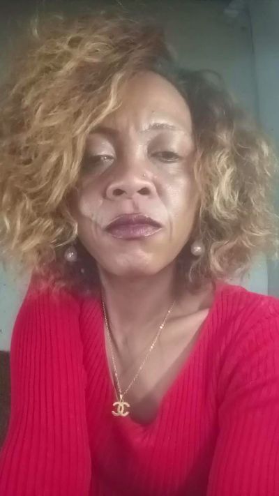 Ptitcurly live cam on Cam4