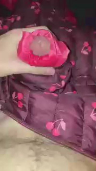 PufferJacket23 live cam on Cam4