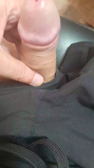 Punch2027 live cam on Cam4