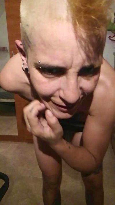 Punkatatxirles live cam on Cam4