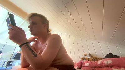 Puppydogslut live cam on Cam4