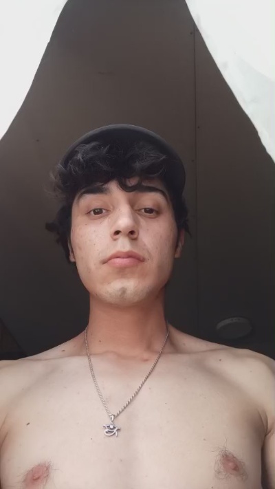 Pure_b0n3 live cam on Cam4