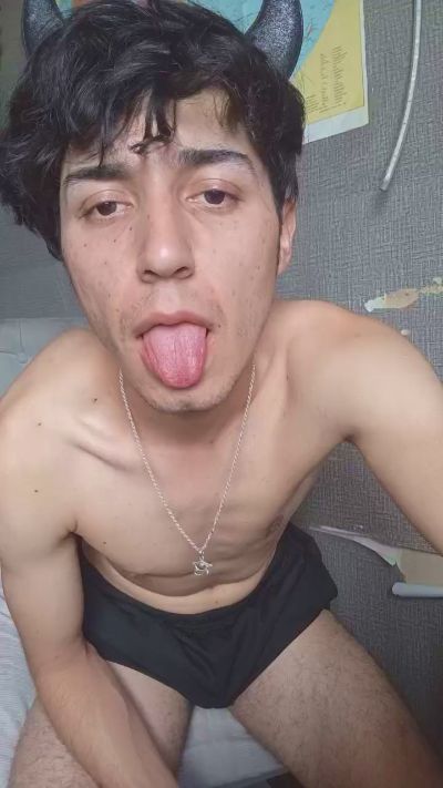 Pure_b0n3 live cam on Cam4