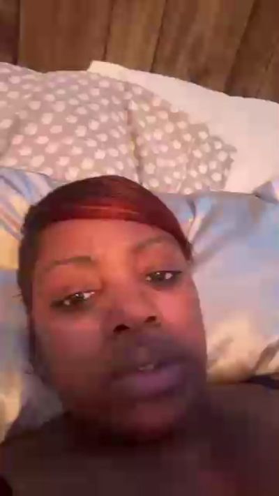 Pussyinparis webcam