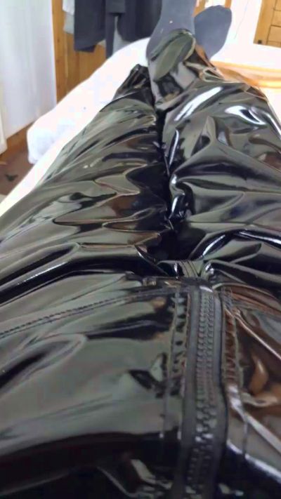 Pvcfrenzie09 live cam on Cam4