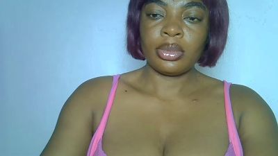PwetyGoddess live cam on Cam4